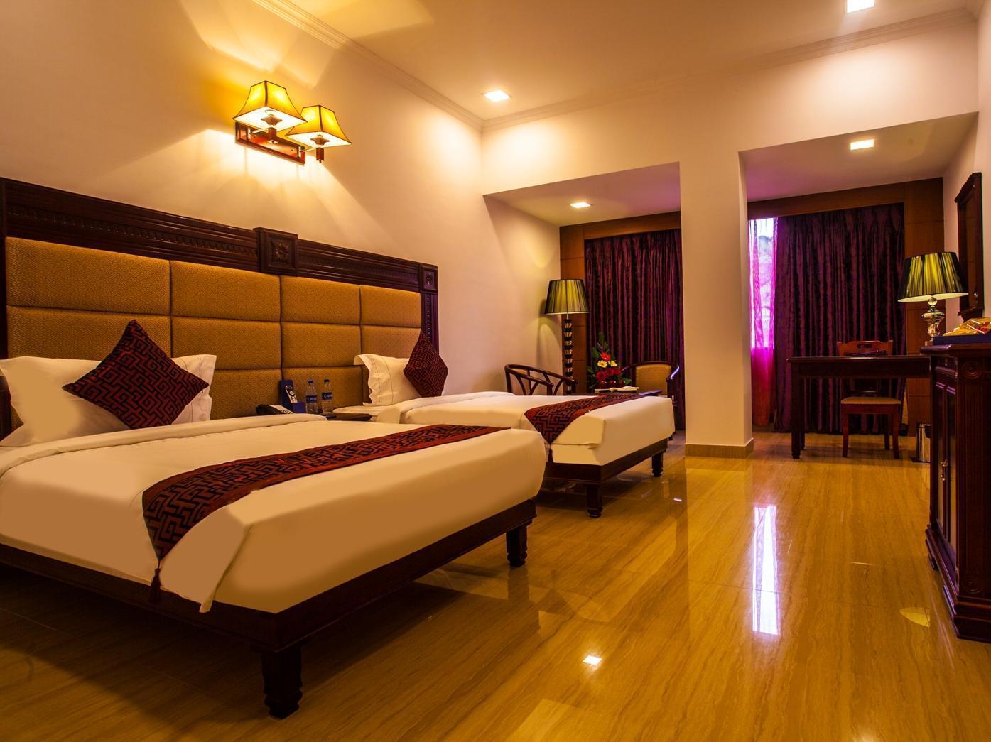 Golden Chariot Vasai Hotel Luaran gambar