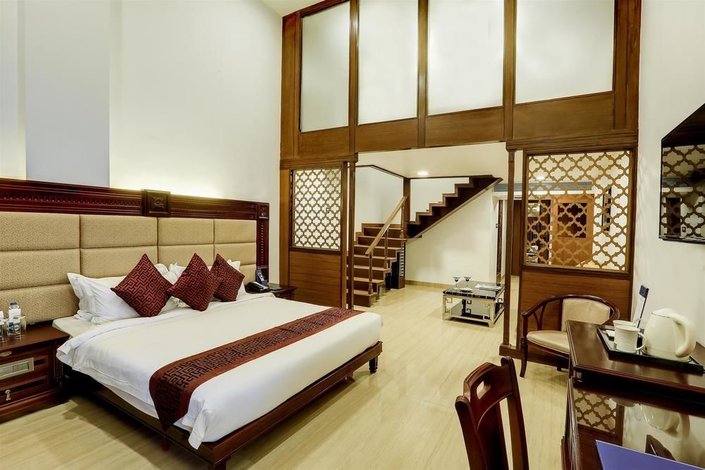 Golden Chariot Vasai Hotel Luaran gambar