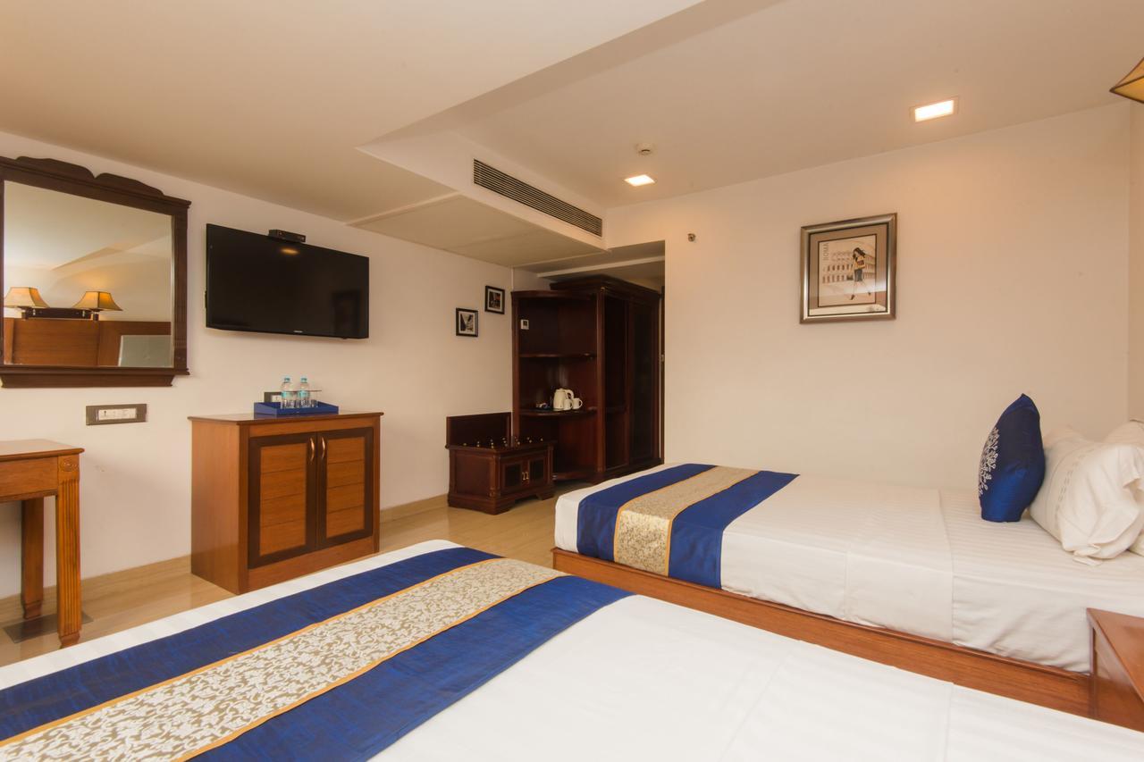 Golden Chariot Vasai Hotel Luaran gambar