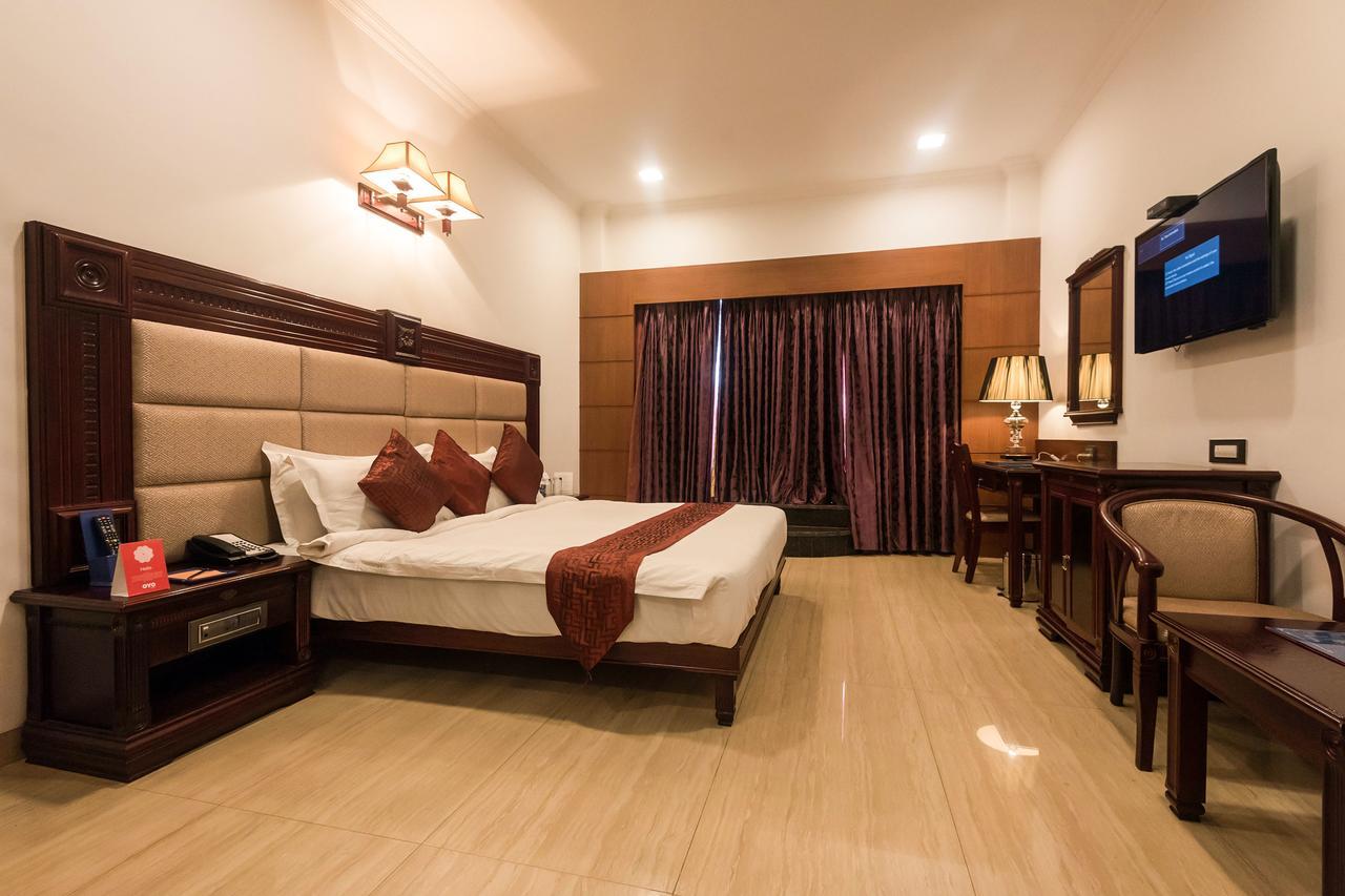 Golden Chariot Vasai Hotel Luaran gambar