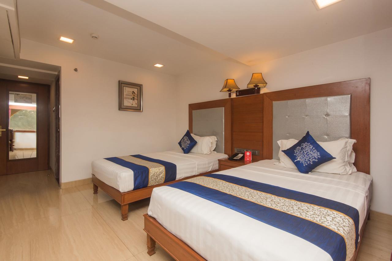 Golden Chariot Vasai Hotel Luaran gambar