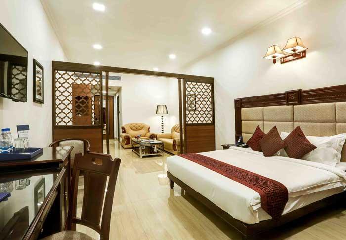 Golden Chariot Vasai Hotel Luaran gambar