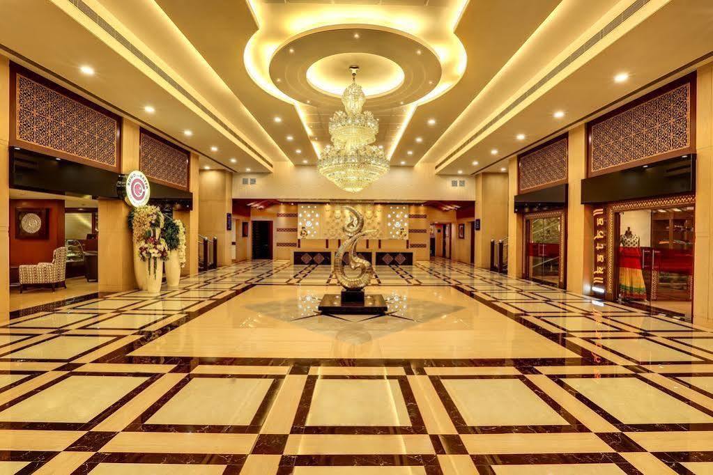 Golden Chariot Vasai Hotel Luaran gambar