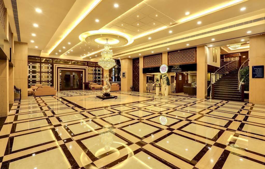Golden Chariot Vasai Hotel Luaran gambar